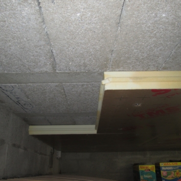 Isolation de plafond de sous-sol